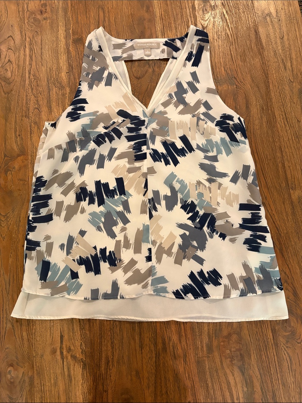 Banana Republic White Brushstroke Print V-Neck Sleeveless Top